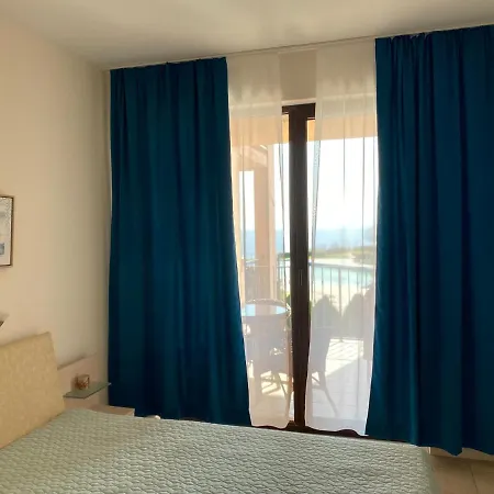 Kaliakria Infinity Pool Apartment Topola